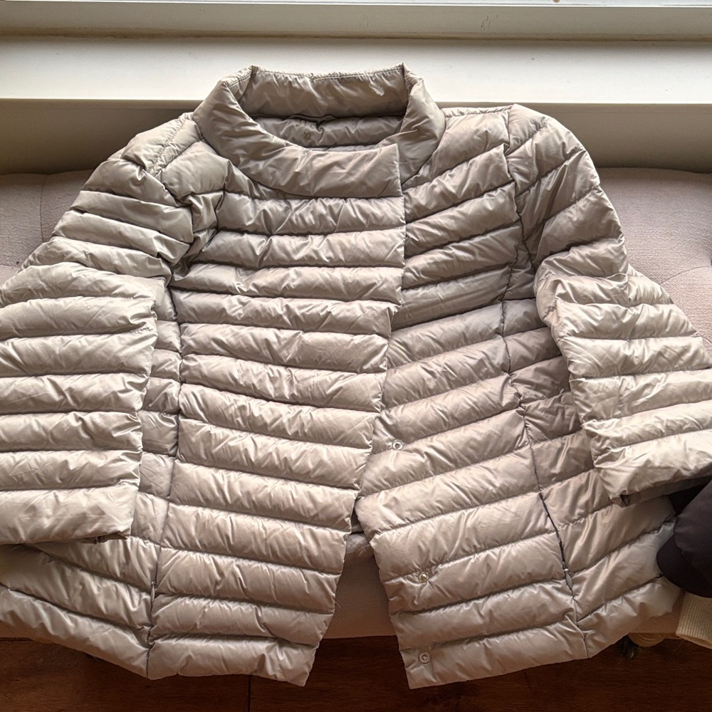 Women's Puffer Jacket - Cream
